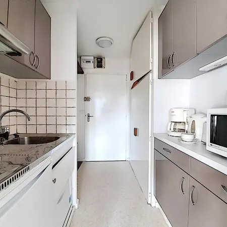 Apartment Fonctionnel Au Pied Des Pistes Avec Balcon - Fr-1-344-989 *